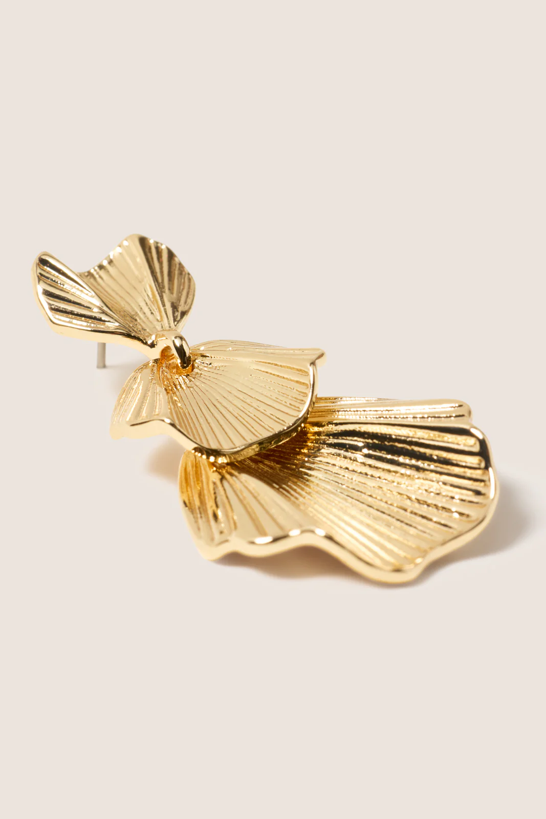 Adriana Seashell Earring - Image 2