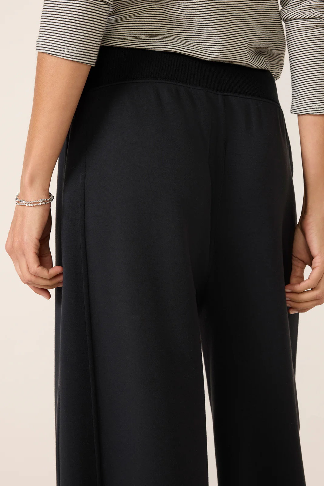 Air Essentials Luxe Ankle Pant - Image 3
