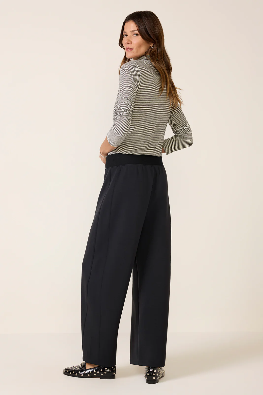 Air Essentials Luxe Ankle Pant - Image 4