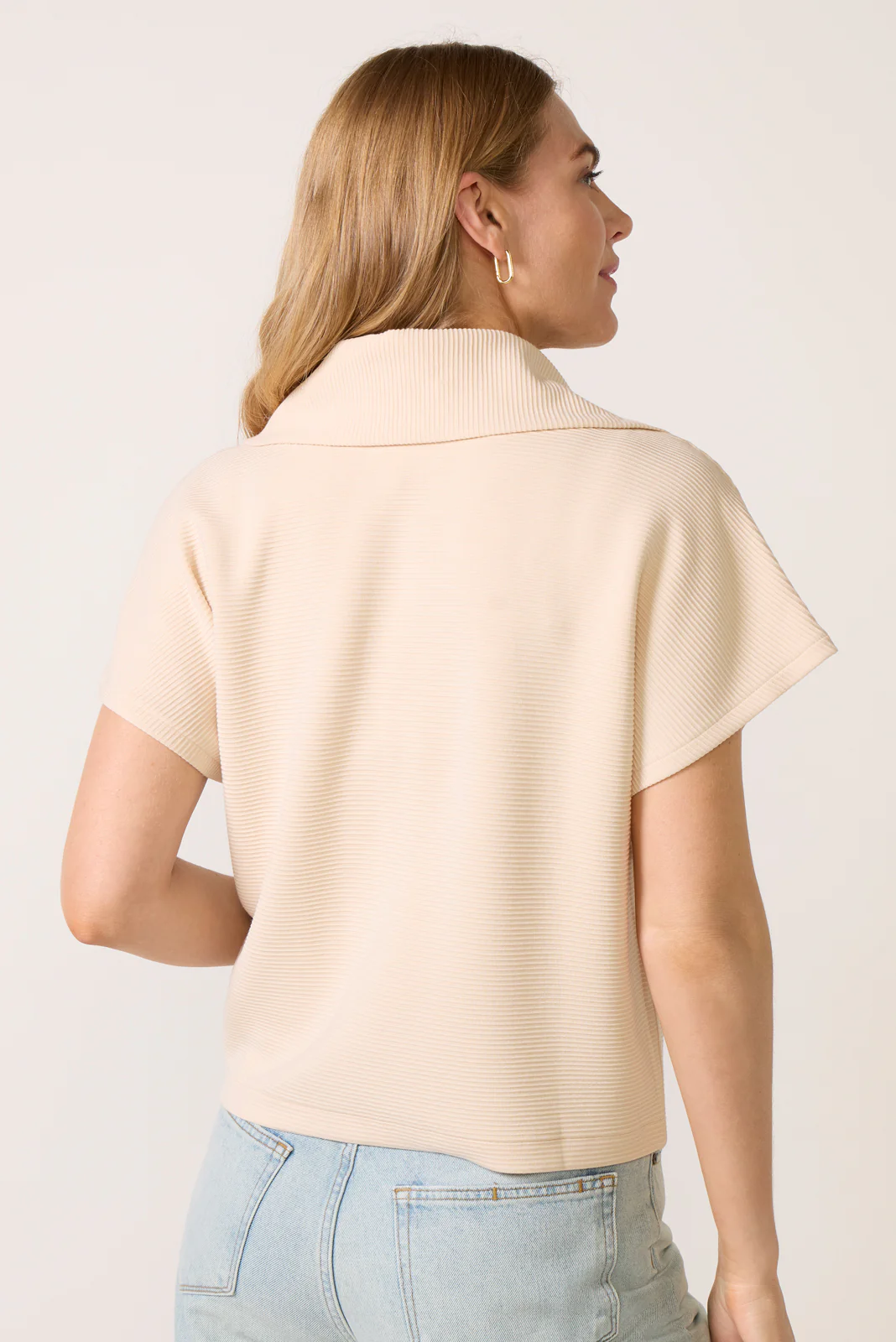 AirEssentials Ribbed Short Sleeve Half Zip - Image 4