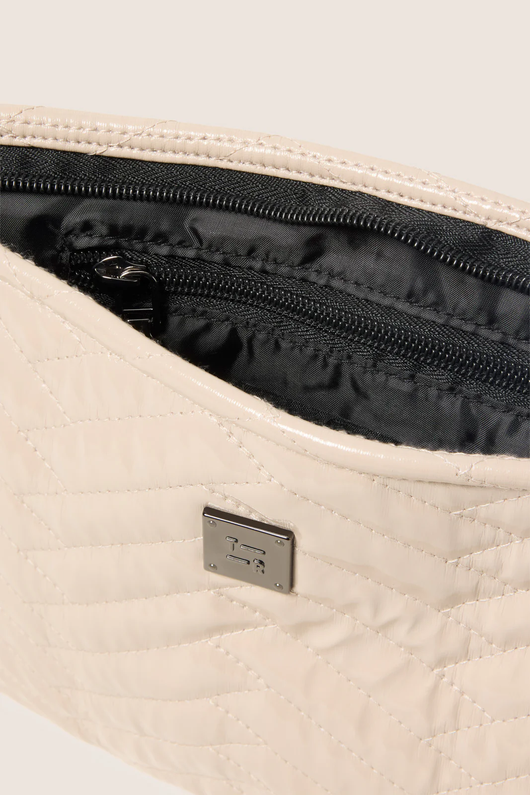 Almost Famous Crossbody - Image 4