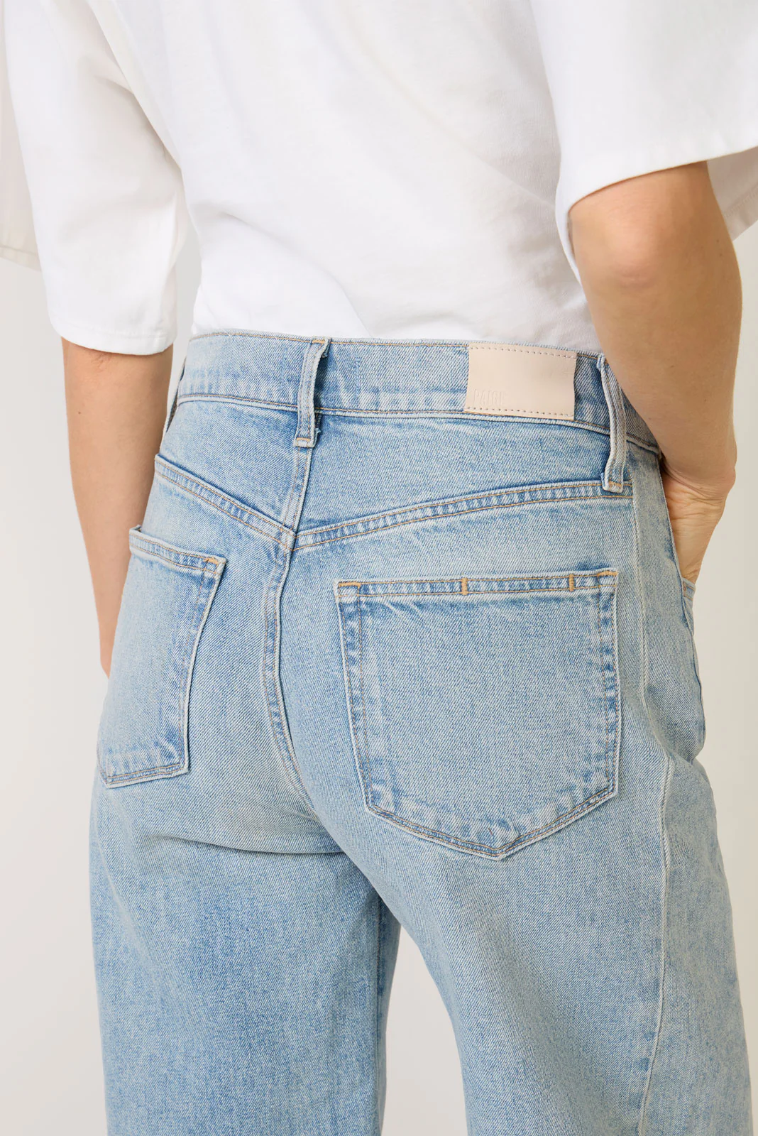 Arellia Skimmer W Outseam Panels Barrel Jean - Image 3