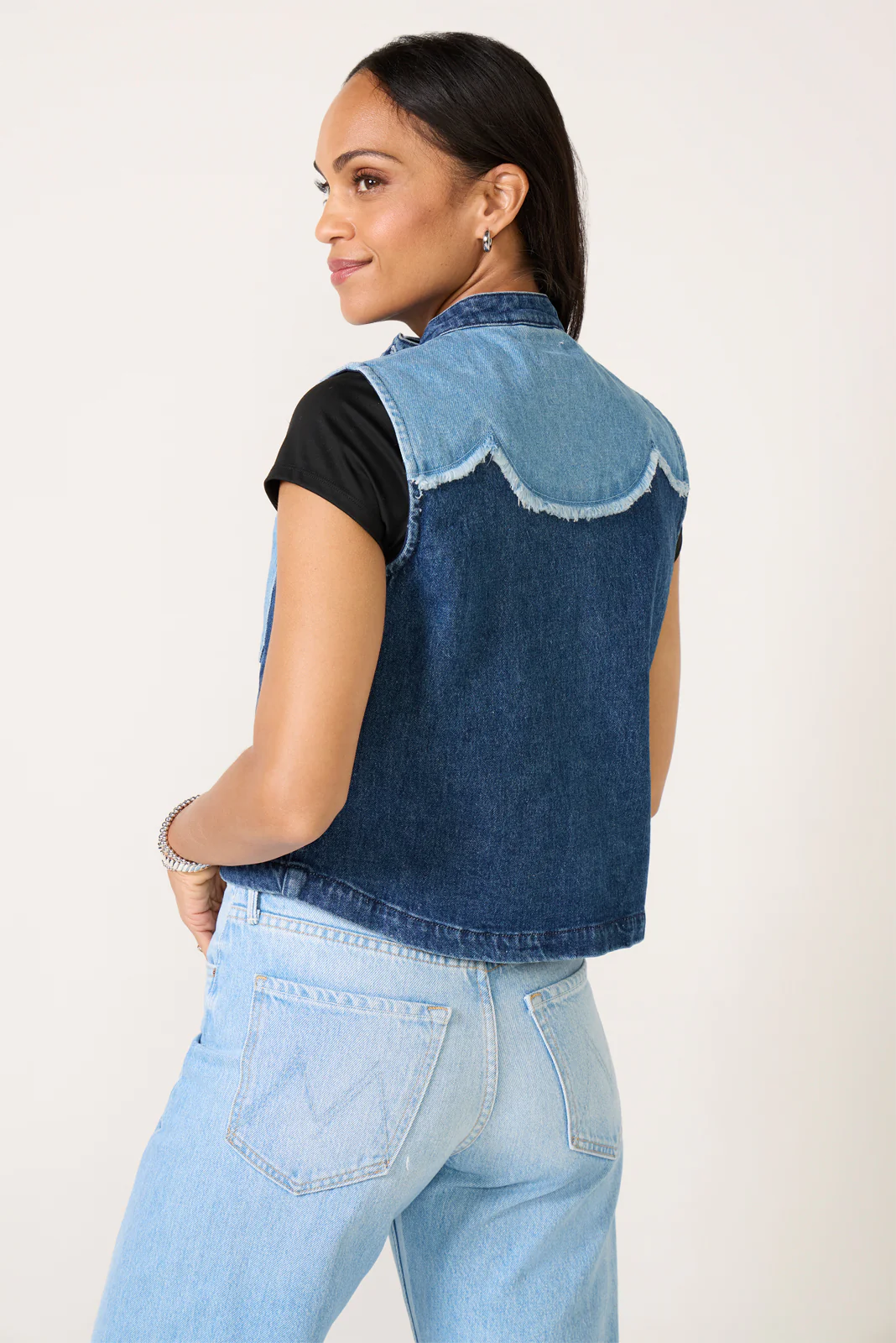 Ari Vest - Image 5