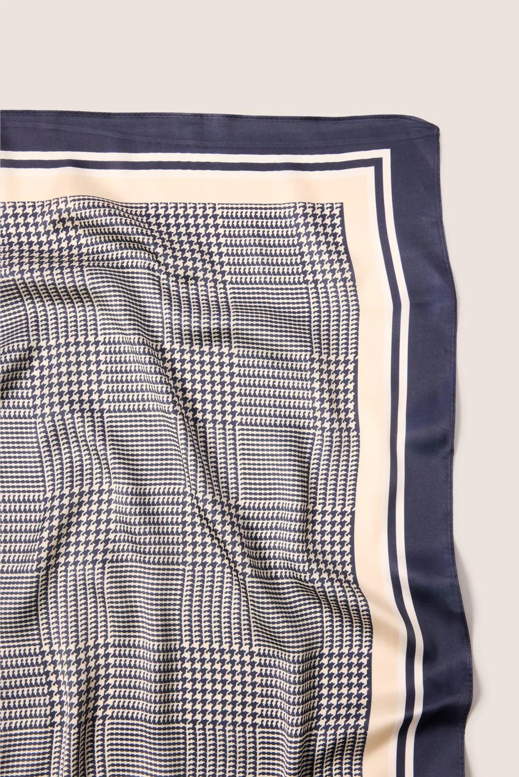 Austin Checked Bandana - Image 2
