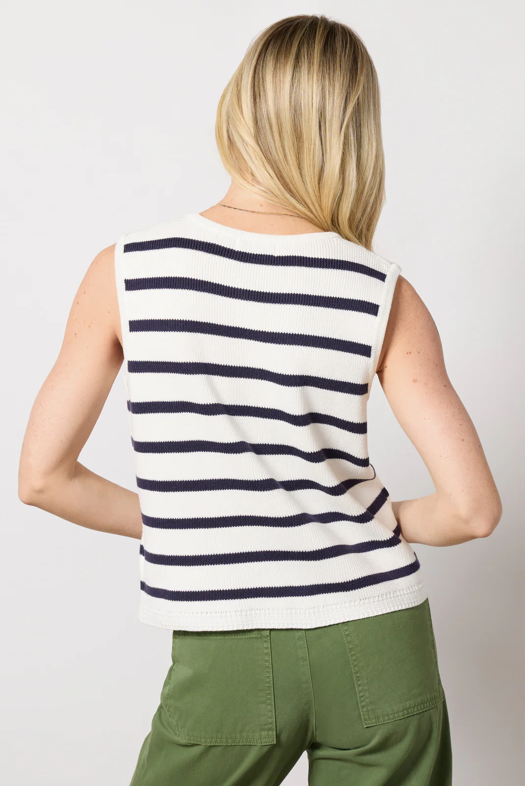 Capri Lady Like Vest - Image 4