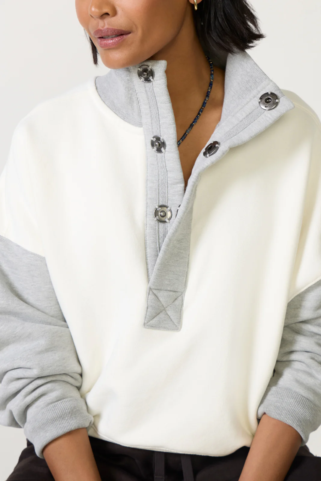 Colorblock Timeless Sweatshirt - Image 3