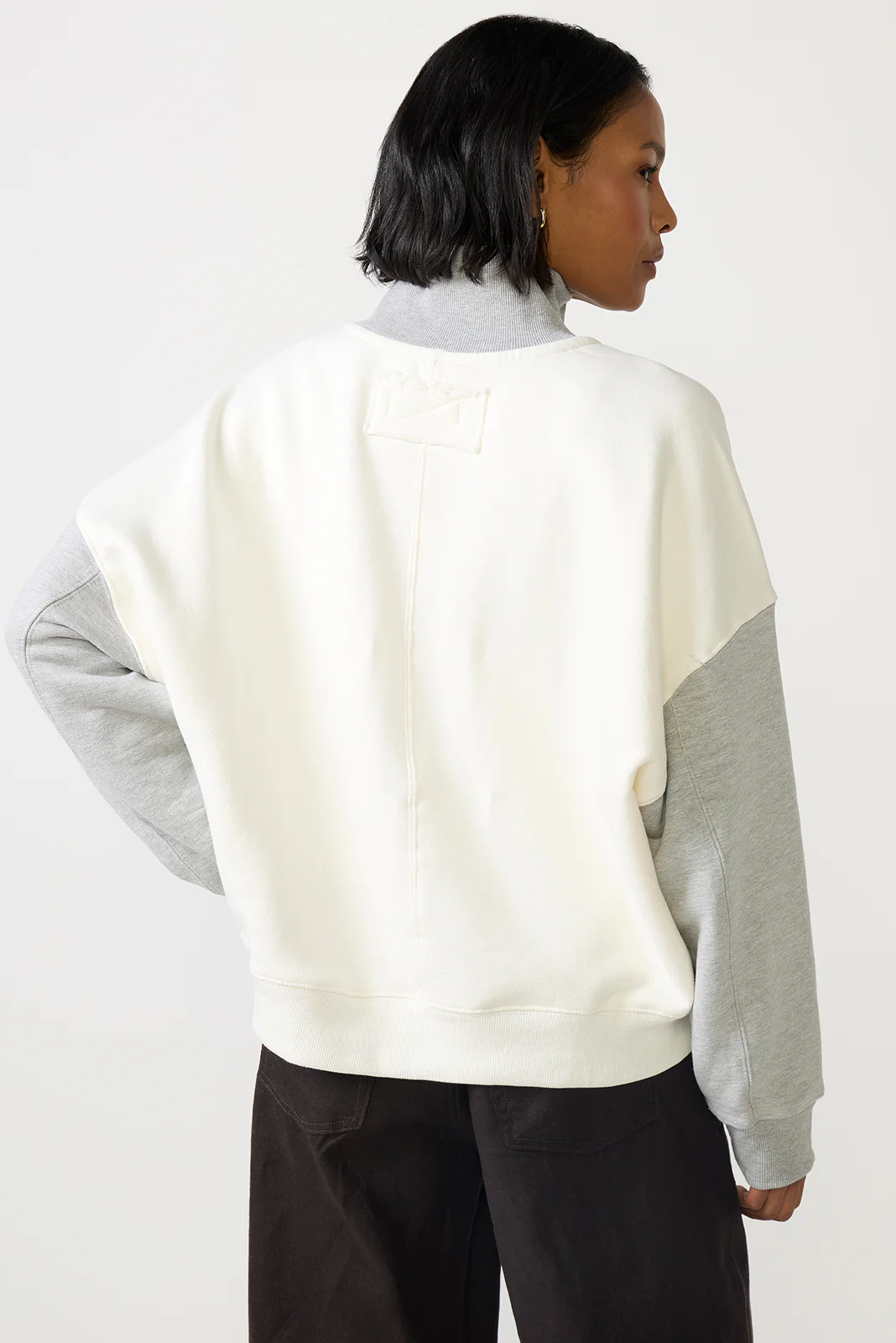 Colorblock Timeless Sweatshirt - Image 4