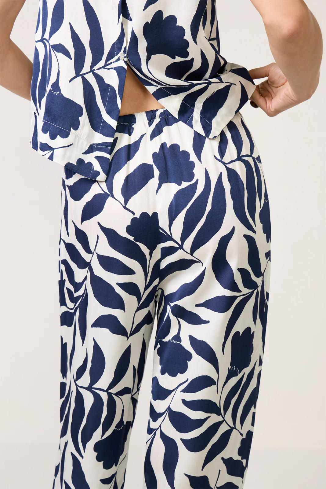Drawcord Flowy Pant - Image 3