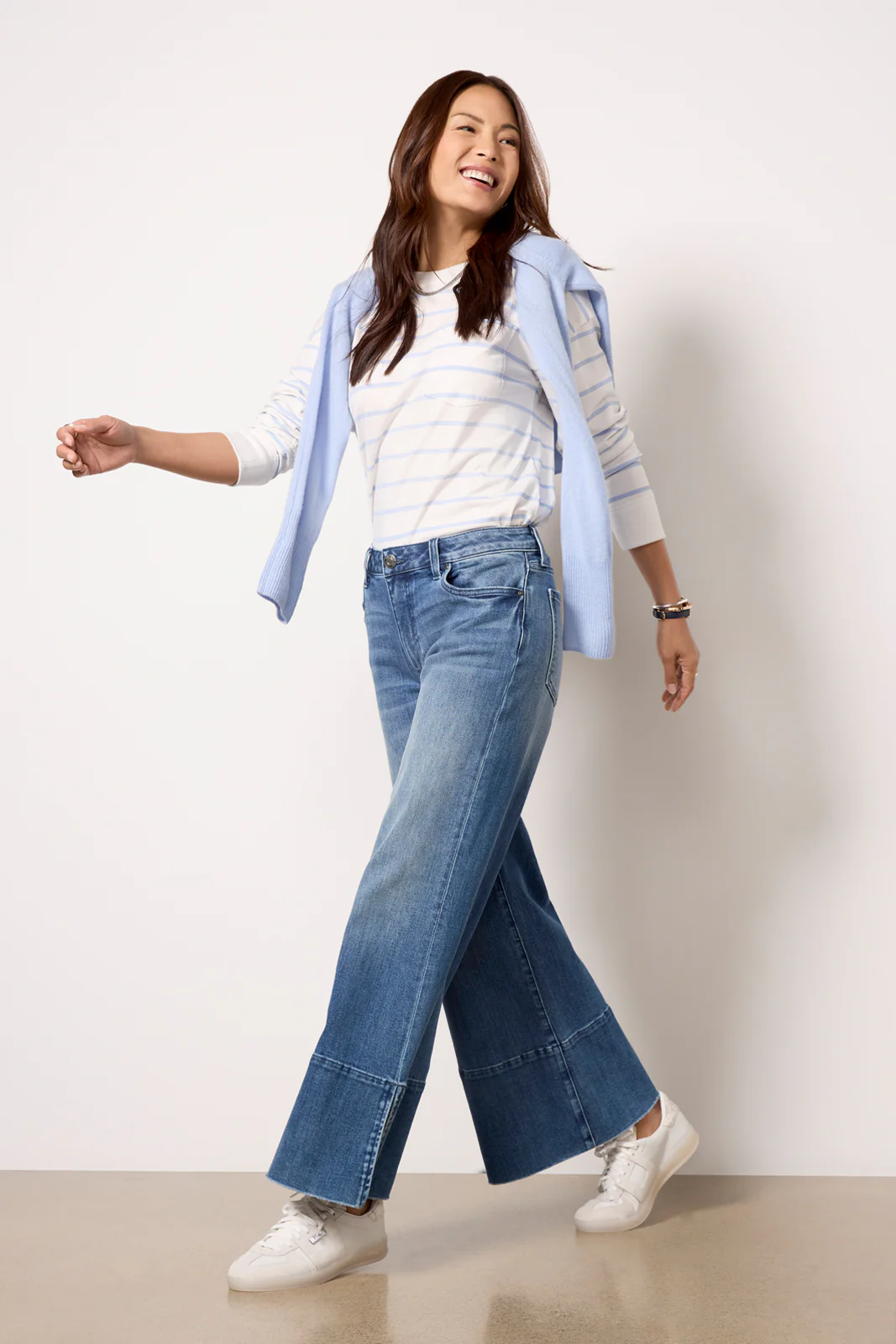 Goldie w Exaggerated Hem - Image 5