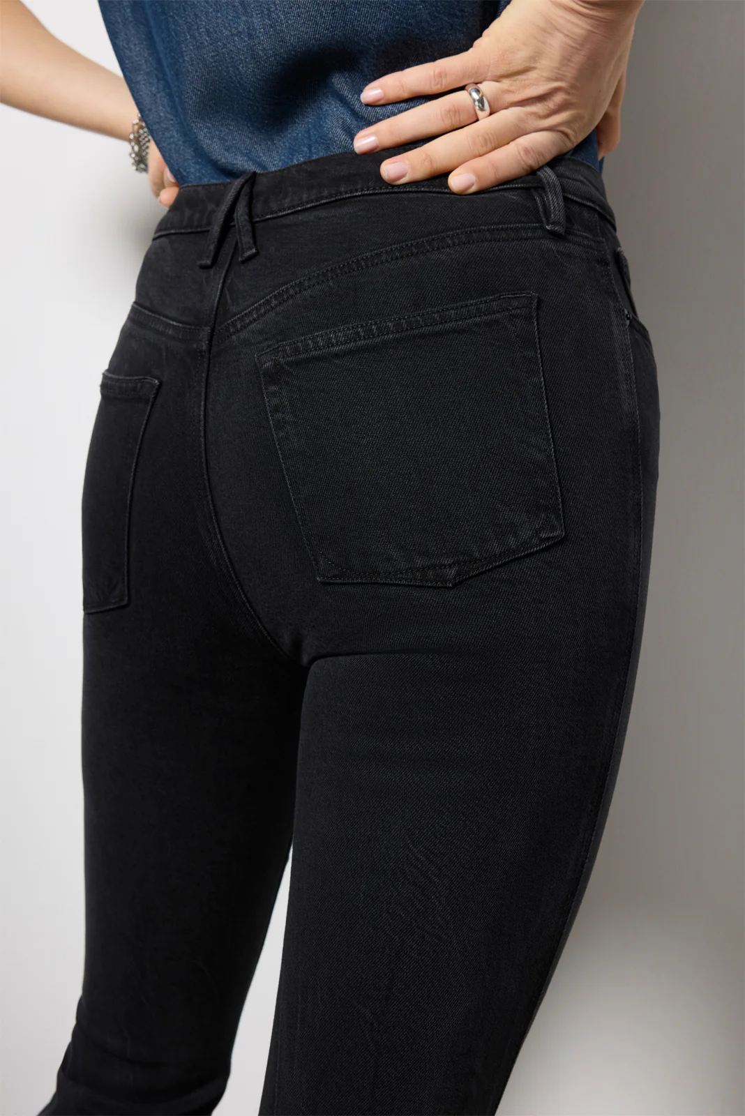 Good Standard Kick Flare Jean - Image 3