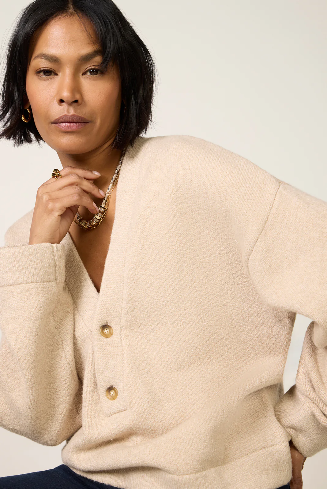 Jackson V Neck Popover - Image 5
