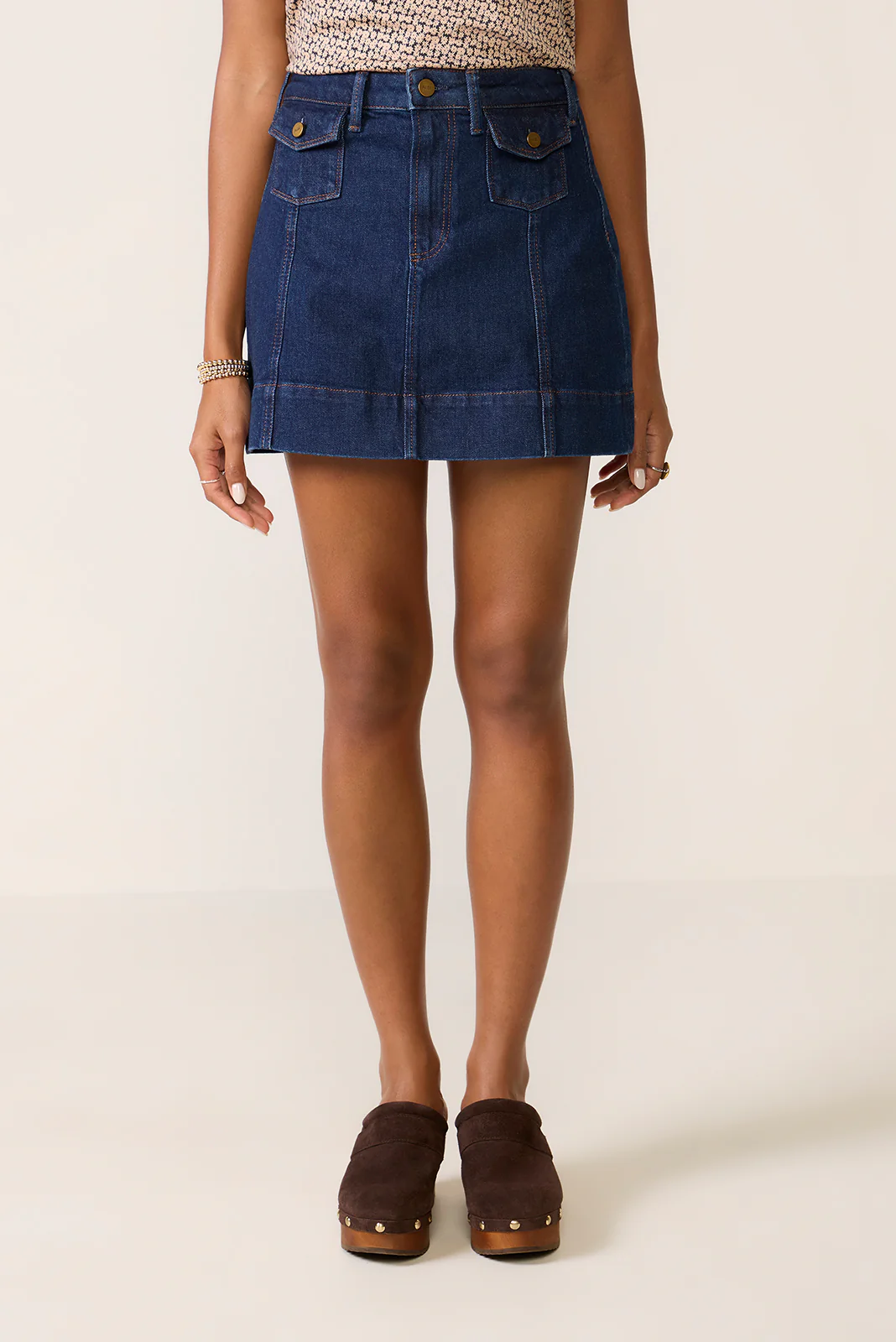 Janelle Mini Skirt w Patch Pockets - Image 5