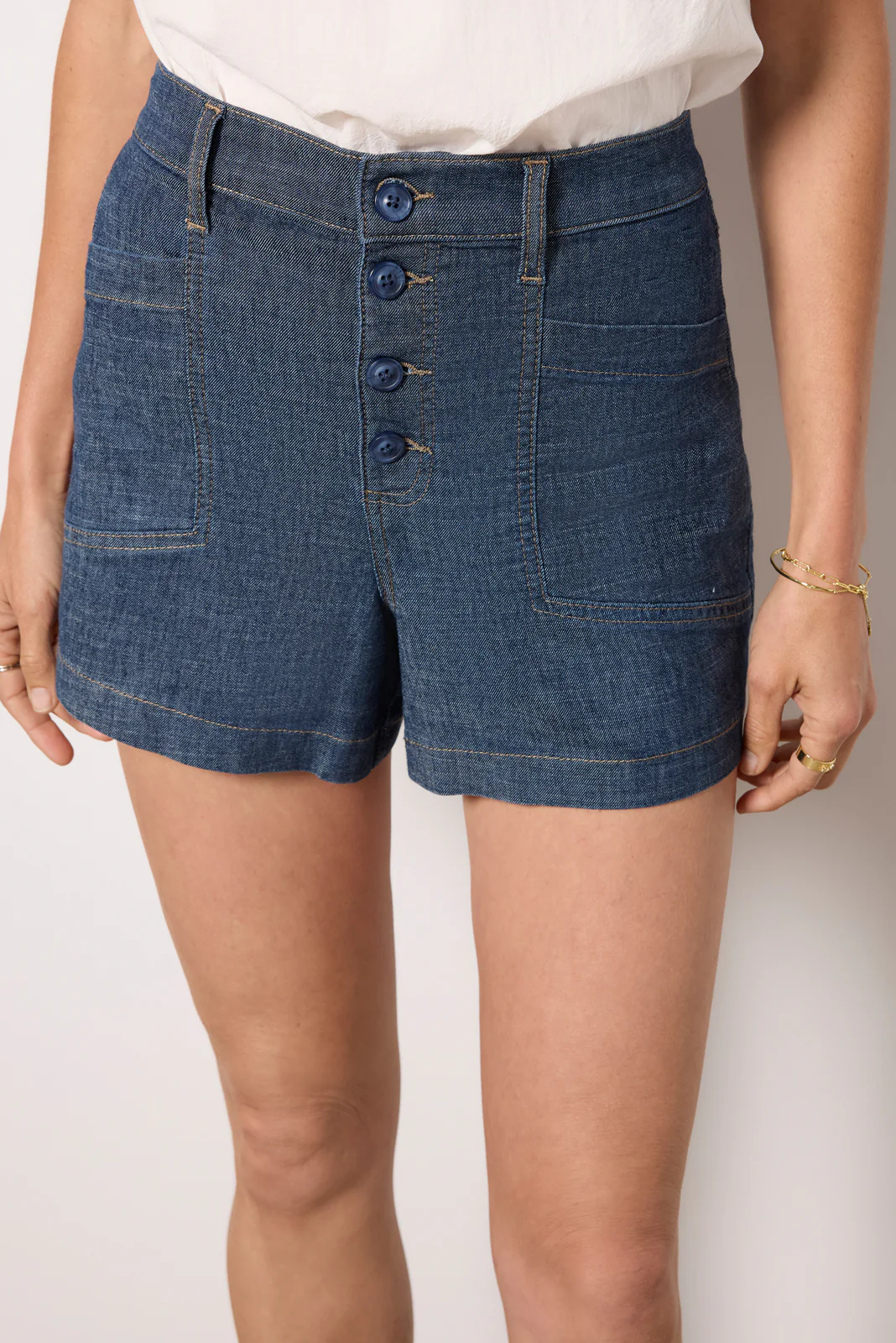 Joelle Stretch Linen Short - Image 2
