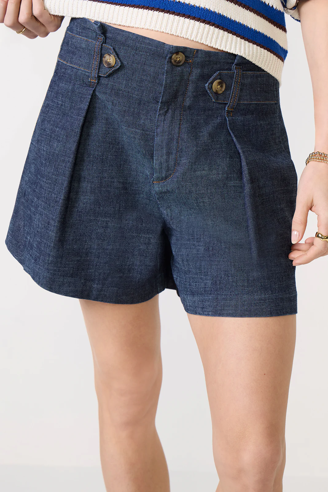 Josi A Line Short - Image 2