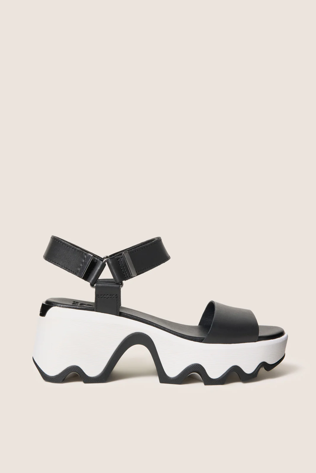 Kinetic Aura Y Strap Sandal - Image 4