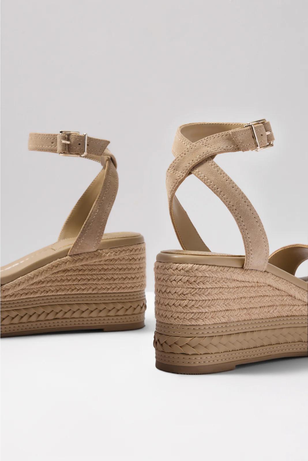 Lilla Wedge Sandal - Image 3