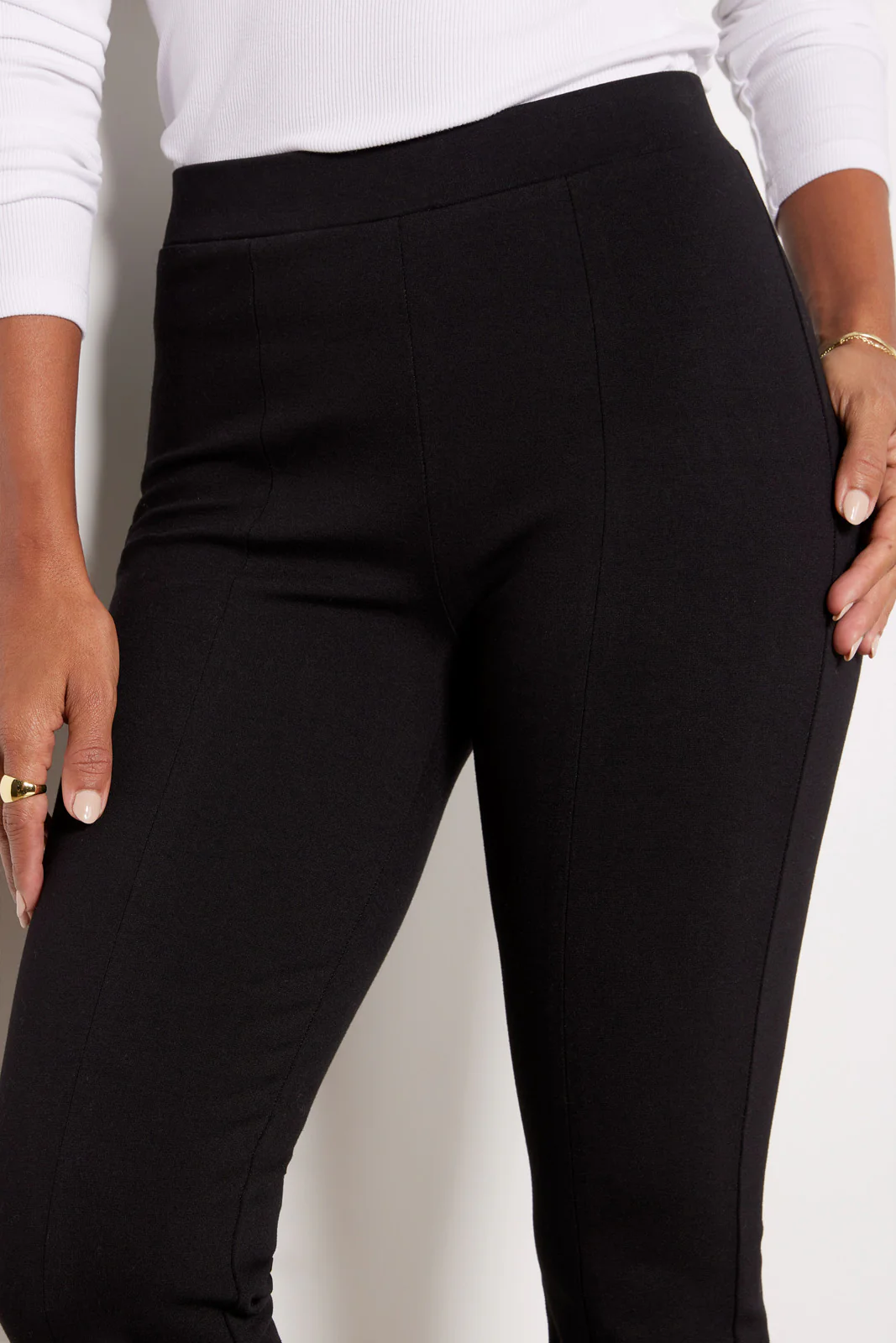 Marx Front Slit Legging - Image 4