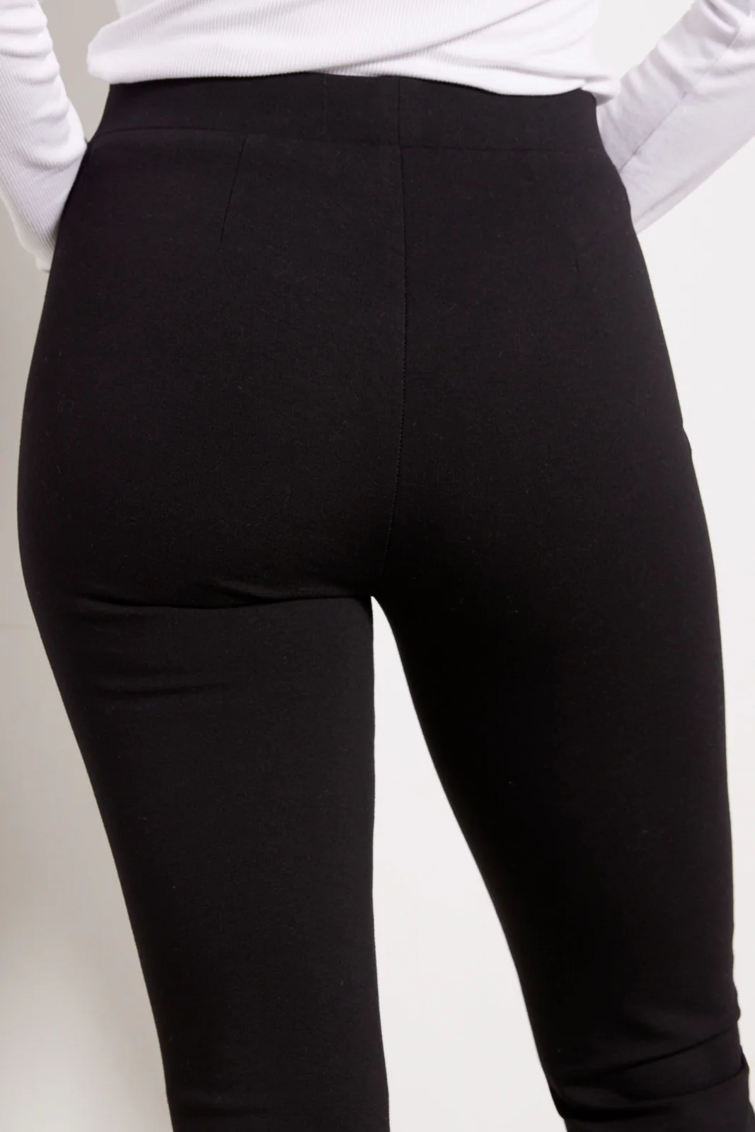 Marx Front Slit Legging - Image 6