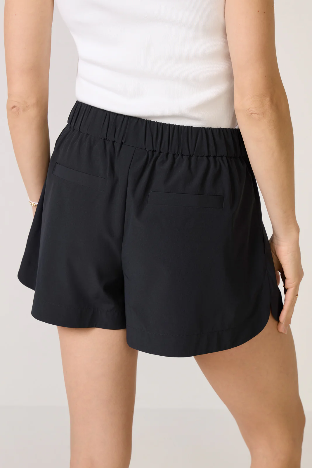 Nila Mid Rise Short - Image 3