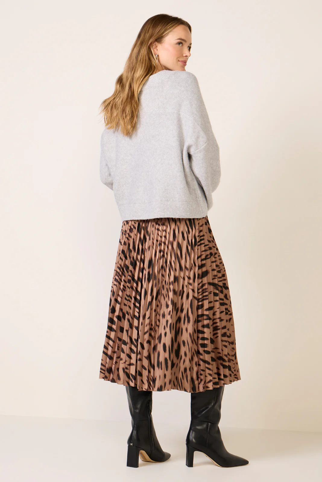 Nostalgia Pleated Midi Skirt - Image 5