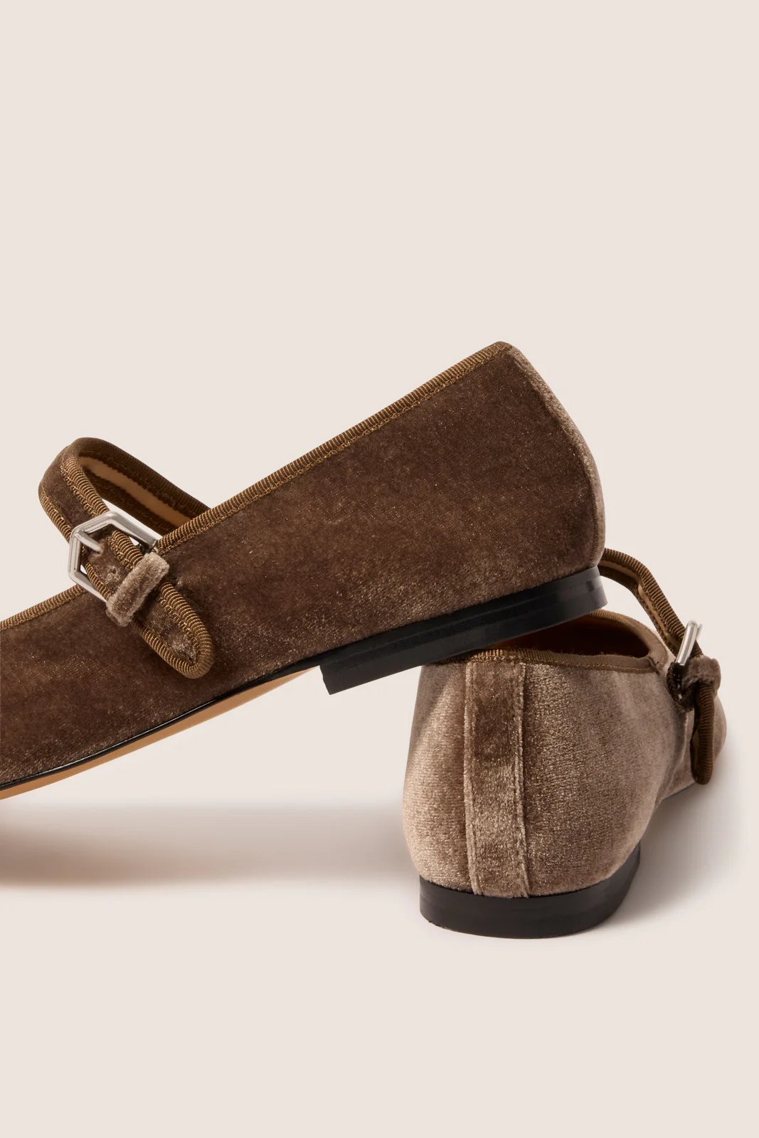 Roslyn Ballet Flat - Image 3
