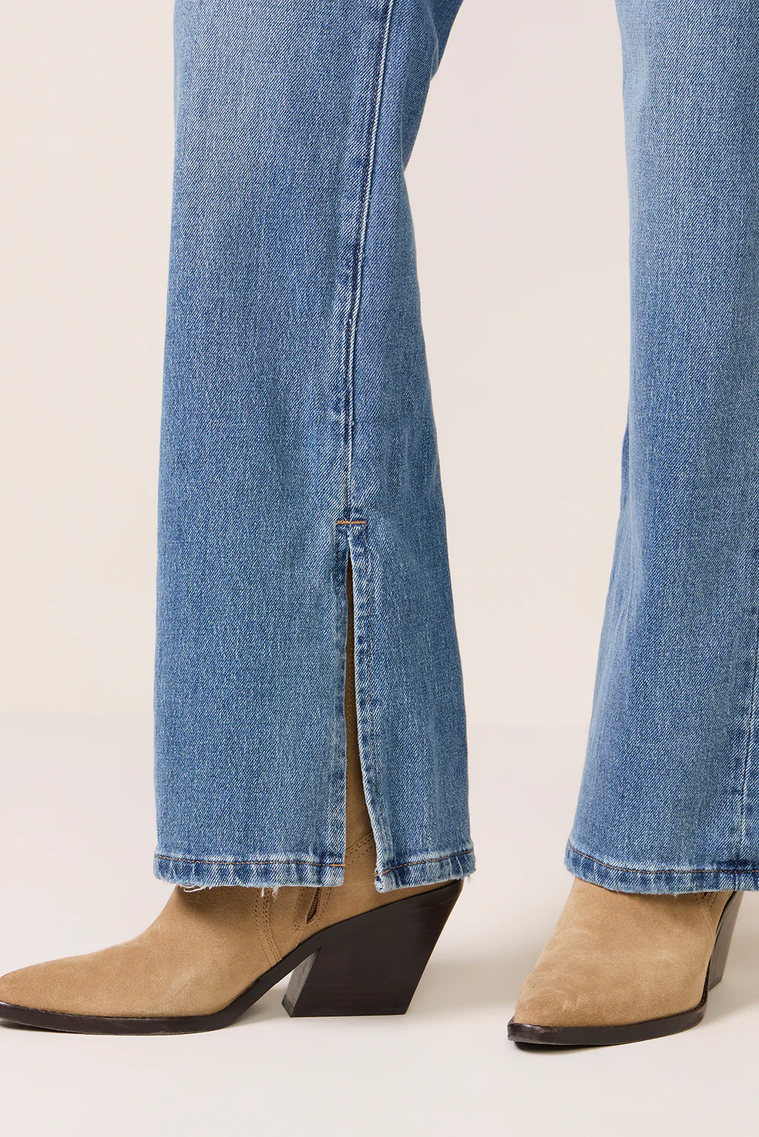 Vintage Bootcut Jean 32` - Image 2