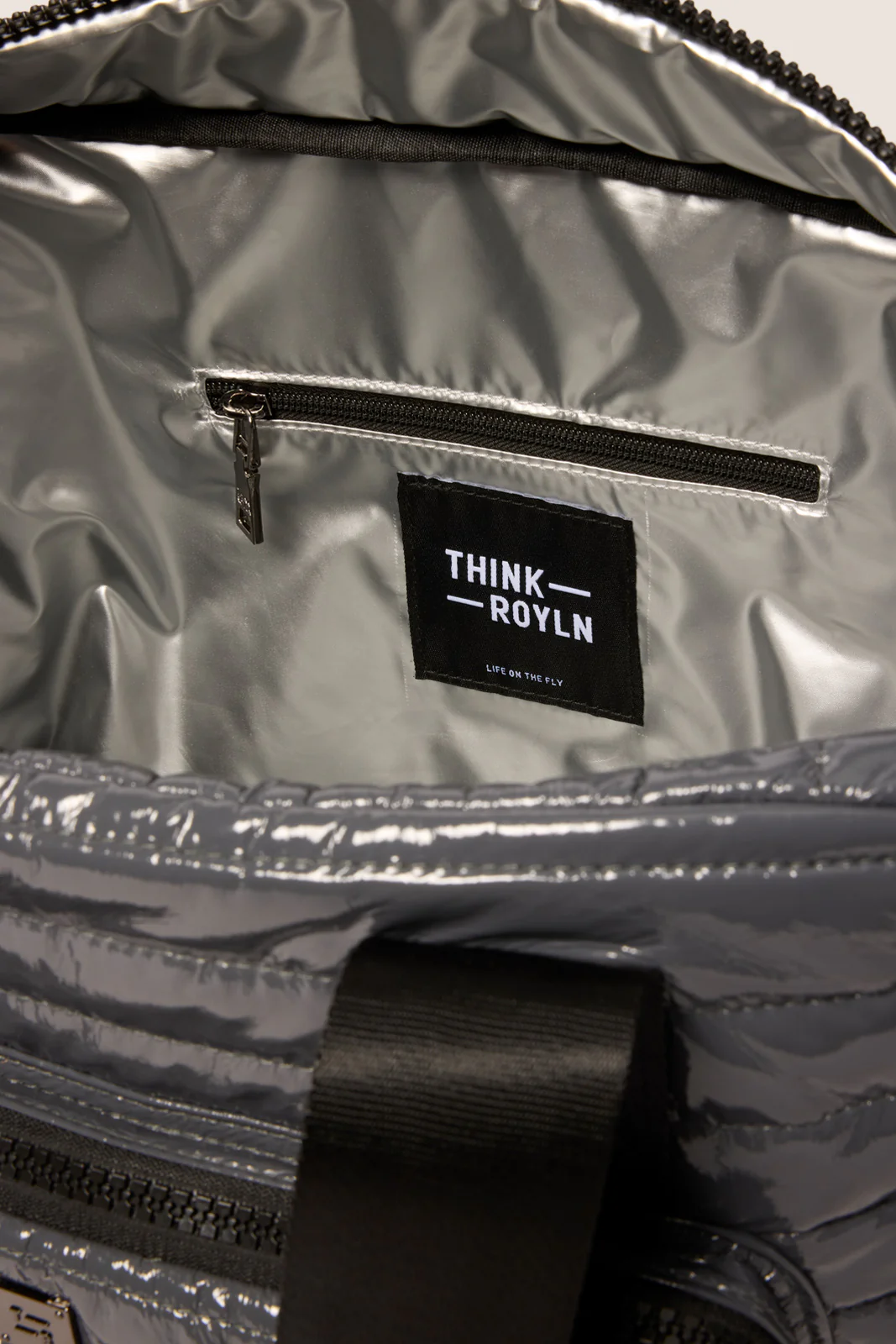 Voyager Travel Tote - Image 6