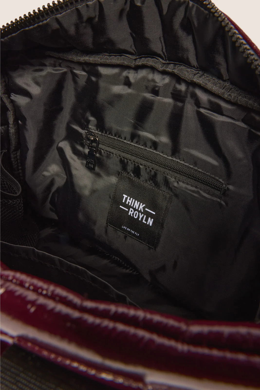 Voyager Travel Tote - Image 4